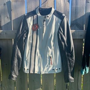 Ladies Medium Harley Davidson Jacket